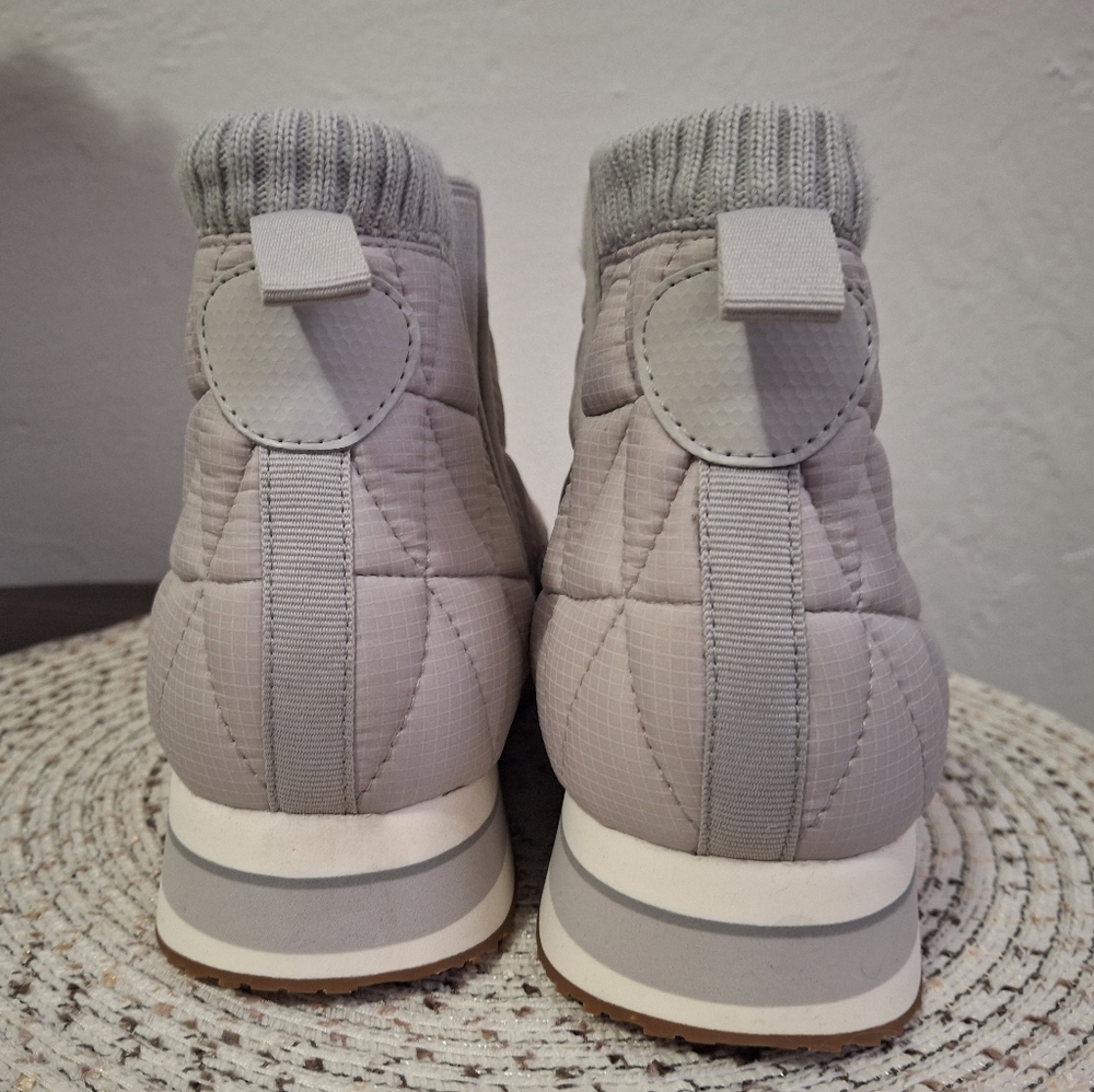 Teva Reember Quilted Gray Women's Ankle Winter Boots Size 9. - Picture 4 of 8